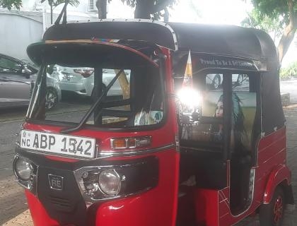 Bajaj 4 Stroke Three-wheeler for sale at Riyasakwala Battaramulla