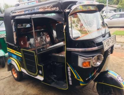 BAJAJ 4STROKE THREE WHEELER FOR SALE IN KADURUWELA