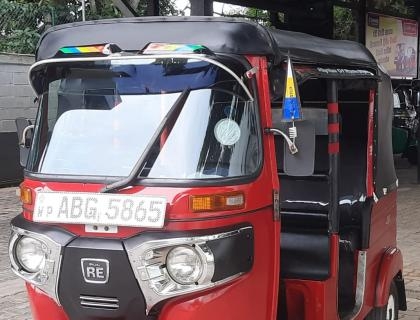 Bajaj 4 Stroke Three-wheeler for sale at Riyasakwala Battaramulla Three-wheelers