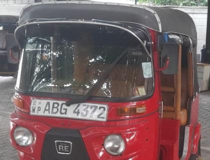 Bajaj 4 Stroke Three-wheeler for sale at Riyasakwala Battaramulla Three-wheelers