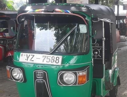 Bajaj 4 Stroke Three-wheeler for sale at Riyasakwala Battaramulla Three-wheelers