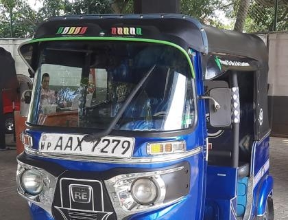 Bajaj 4 Stroke Three-wheeler for sale at Riyasakwala Battaramulla Three-wheelers