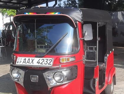 Bajaj 4 Stroke Three-wheeler for sale at Riyasakwala Battaramulla Three-wheelers