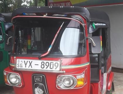 Bajaj 4 Stroke Three-wheeler for sale at Riyasakwala Battaramulla Three-wheelers