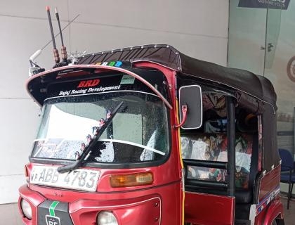 Bajaj Three wheel for sale at Rathnapura