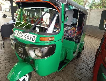 Bajaj 4 Stroke Three-wheeler for sale at Riyasakwala Battaramulla