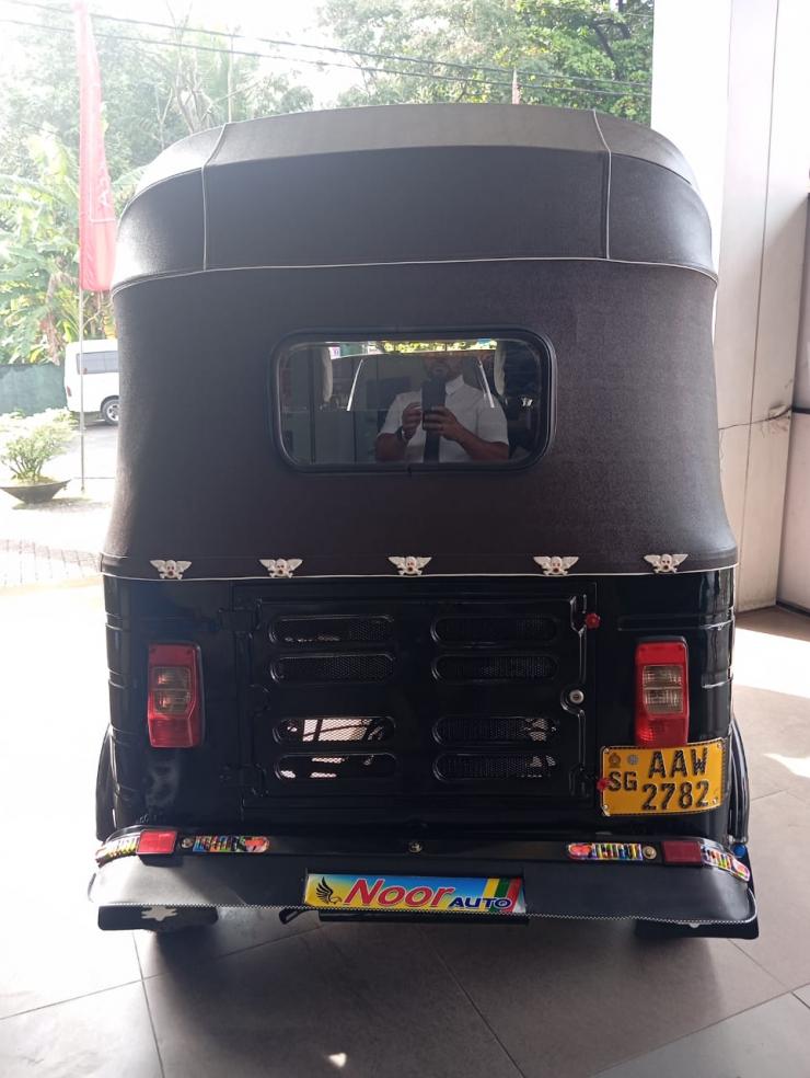 AD0005437-6.jpg