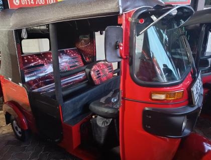 Bajaj 4 Stroke Three-wheeler for sale at Riyasakwala Battaramulla