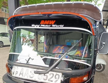 Bajaj 4 Stroke Three-wheeler for sale at Riyasakwala Battaramulla