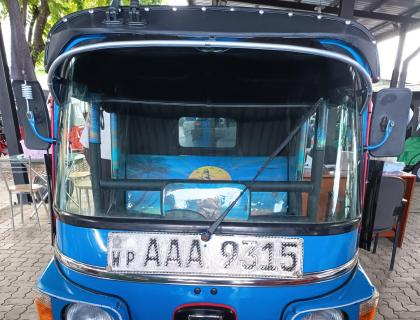 Bajaj 4 Stroke Three-wheeler for sale at Riyasakwala Battaramulla