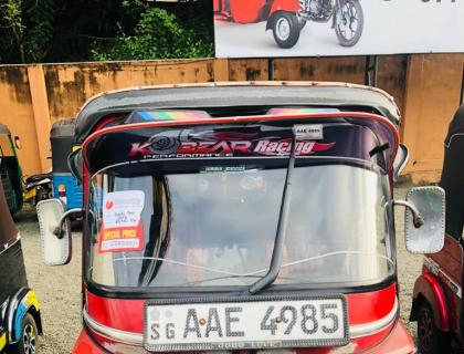 Bajaj 4 Stroke Three-wheeler for sale in Kandy