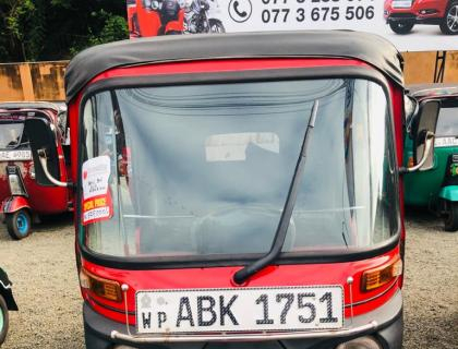 Bajaj 4 Stroke Three-wheeler for sale in Kandy