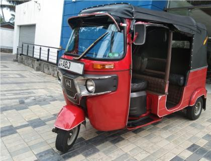 BAJAJ THREE WHEELER 2016 SALE AT AMBALANGODA