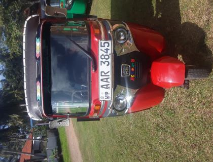 Bajaj 4 Stroke Three-wheeler for sale at Negombo