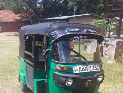 Bajaj 4 Stroke Three-wheeler for sale at Negombo