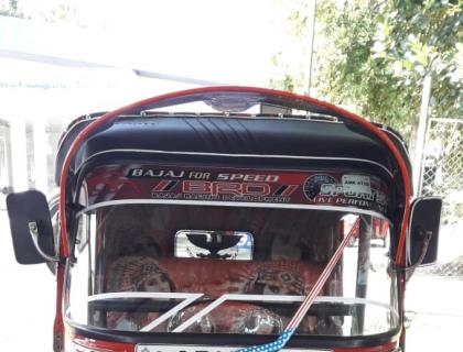 Bajaj 4 Stroke Three-wheeler for sale at Riyasakwala Bandaragama