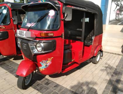 BAJAJ THREE WHEELER 2016 SALE AT AMBALANGODA