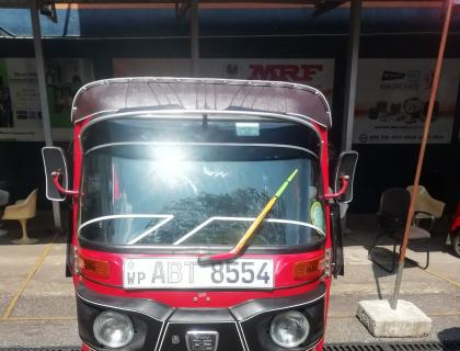 Bajaj 4 Stroke Three-wheeler for sale at Riyasakwala Maligawatta
