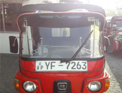 Bajaj 4 Stroke Three-wheeler for sale at BORALESGAMUWA