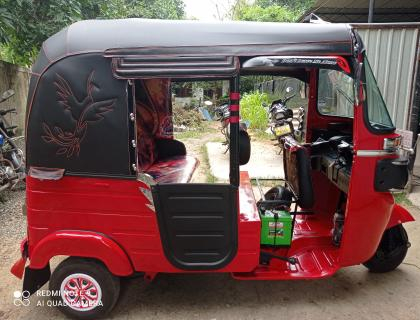 Bajaj 4 Stroke Three-wheeler for sale at Embilipitiya
