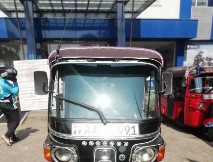 Bajaj 4 Stroke Three-wheeler for sale at Riyasakwala Maligawatta