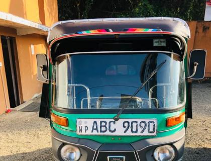 Bajaj 4 Stroke Three-wheeler for sale in Kandy