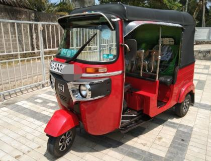 BAJAJ THREE WHEELER 2014 SALE AT AMBALANGODA