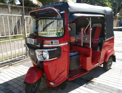 BAJAJ THREE WHEELER 2016 SALE AT AMBALANGODA