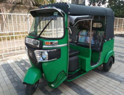 BAJAJ THREE WHEELER 2017 SALE AT AMBALANGODA