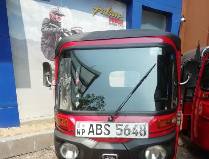 Bajaj 4 Stroke Three-wheeler for sale at Riyasakwala Maligawatta