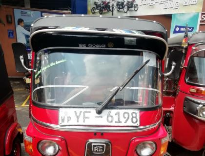 Bajaj 4 Stroke Three-wheeler for sale at Riyasakwala Maligawatta