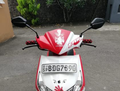 Honda Dio scooter for sale at Rathnapura Riyasakwala