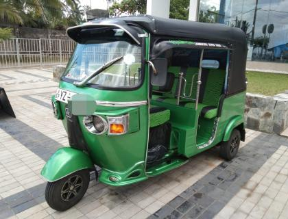 BAJAJ THREE WHEELER 2012 SALE AT AMBALANGODA